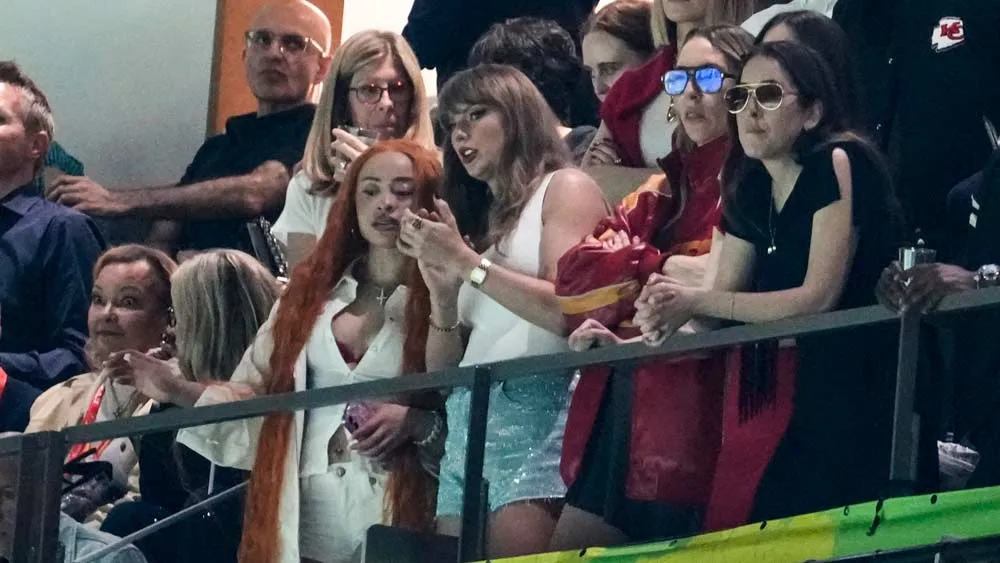 No On-field Kisses for Taylor Swift and Travis Kelce at This Super Bowl