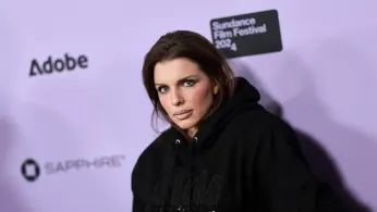 “I’m Pansexual”: Uncut Gems Star Julia Fox Clarifies Sexuality, Embraces Queer Identity